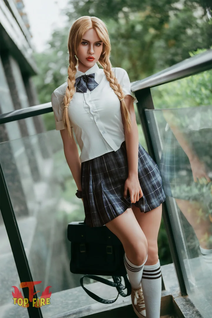 ตุ๊กตายางซิลิโคน Chloe 170 ซม.